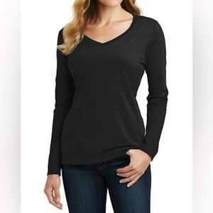 Hanes long sleeve shirt for women size Small color black